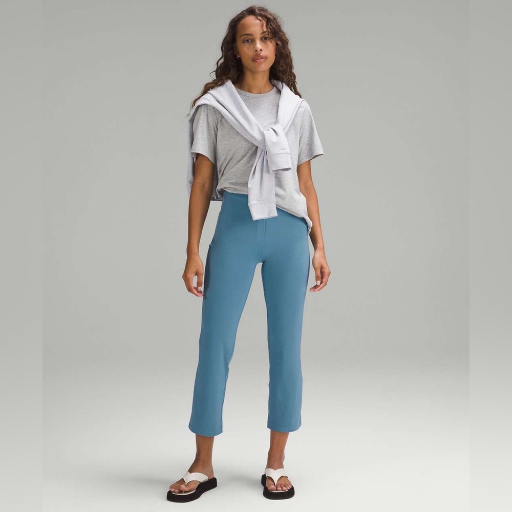 Lululemon Smooth Fit Pull-On High-Rise
Crop - Utility Blue